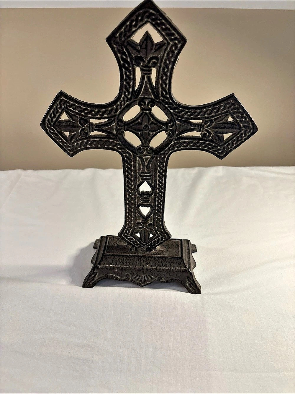 VTG Heavy Cast Iron Altar Cross - Celtic Style 13.5” weighs 3.6 pounds